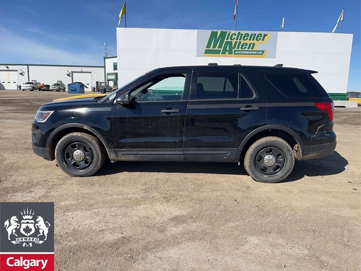 2018-ford-explorer-image-2