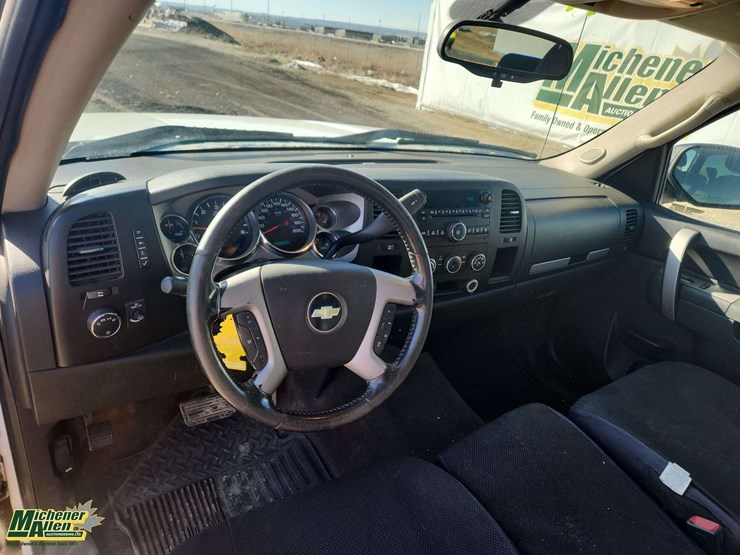 2010-chevrolet-silverado-1500-image-18