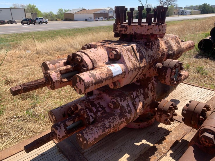 13-3/4”-id-double-hydraulic-bop-u-type-image-1