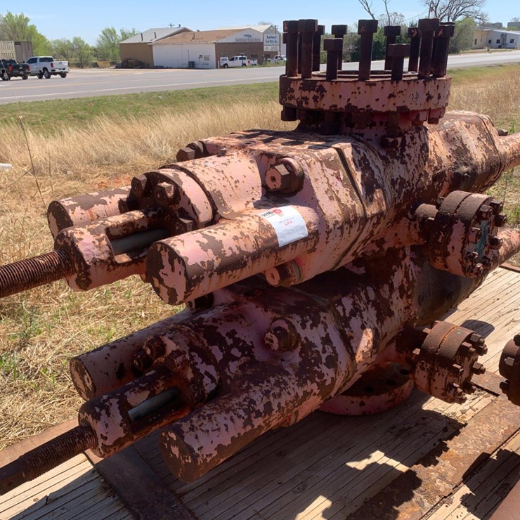 13 3/4” ID Double Hydraulic BOP U Type