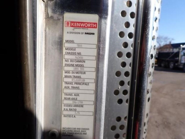 2013-kenworth-t800-image-10