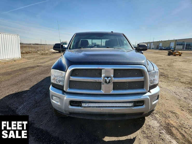 2013-dodge-3500-image-19