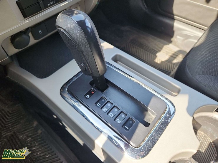 2008-ford-escape-image-16