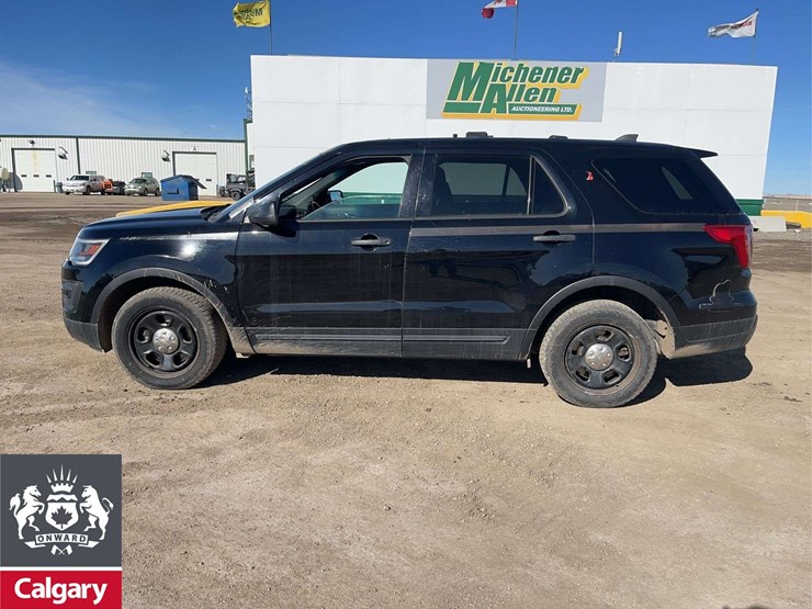 2018-ford-explorer-image-2