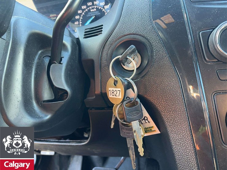 2018-ford-explorer-image-15