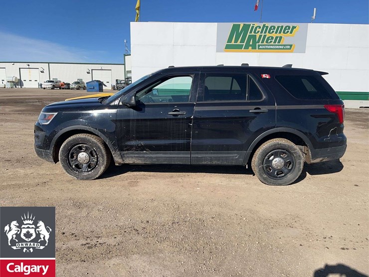 2019-ford-explorer-image-2