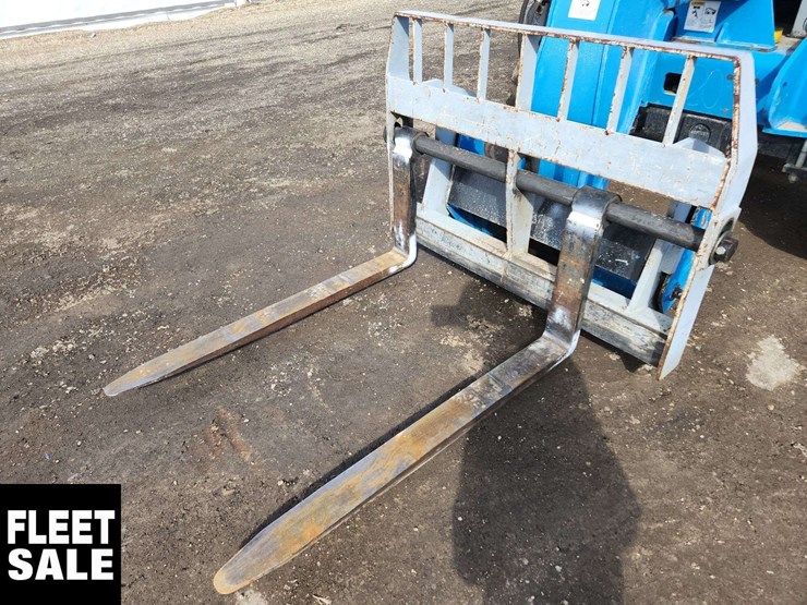 2010-genie-gth5519-image-13