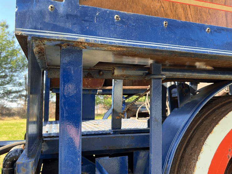 frick-steam-locomotive-with-track-image-54