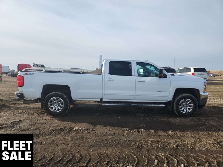 2019-chevrolet-silverado-3500hd-image-22