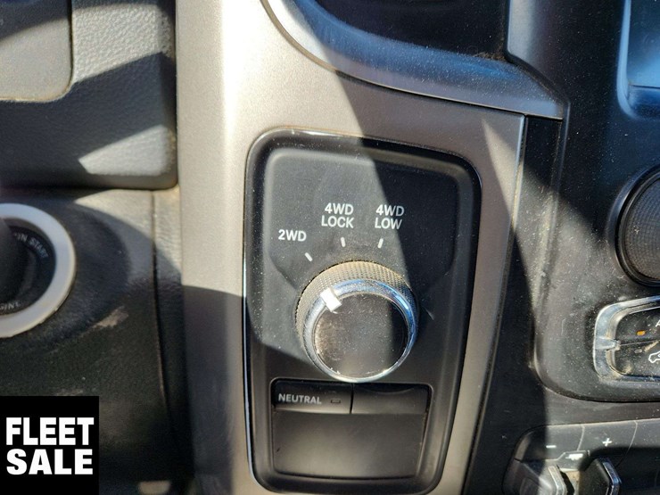 2013-dodge-3500-image-11