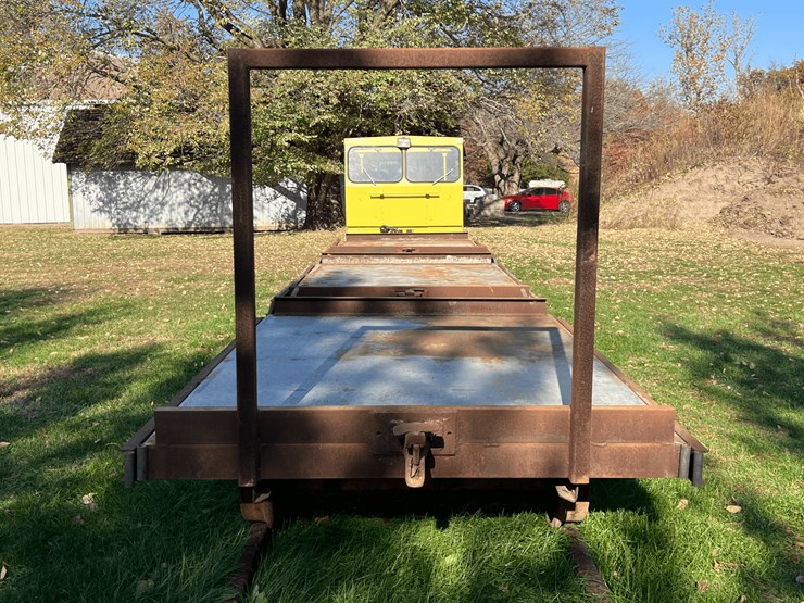 set-of-3-flat-cars-image-52