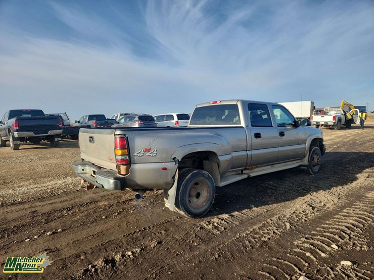 2003-gmc-sierra-3500-image-4