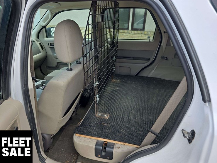 2011-ford-escape-image-26