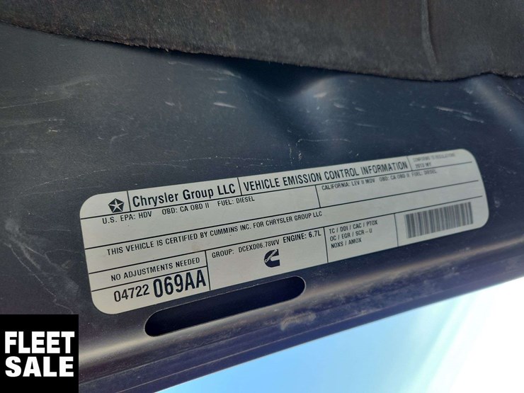 2013-dodge-3500-image-27