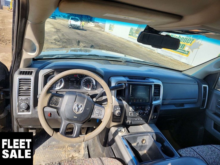 2013-dodge-3500-image-14