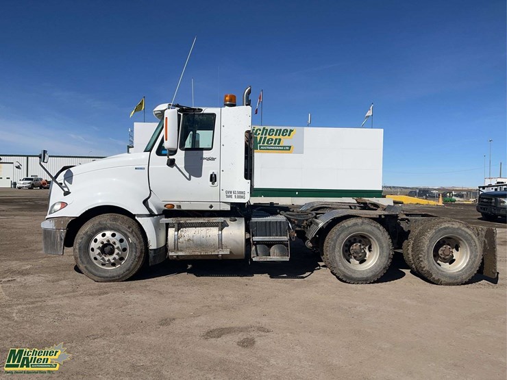 2010-international-prostar-image-2