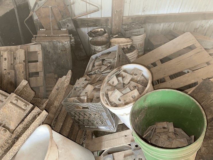 frick-steam-locomotive-with-track-image-265