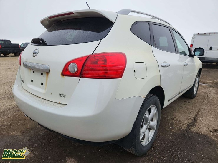 2013-nissan-rogue-image-32