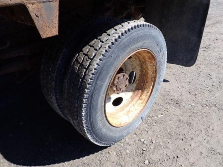 2003-ford-f550-xl-image-34