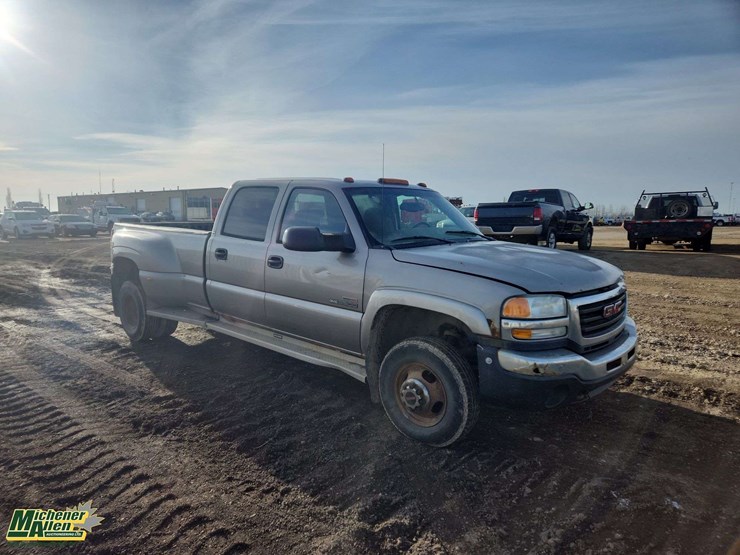 2003-gmc-sierra-3500-image-2
