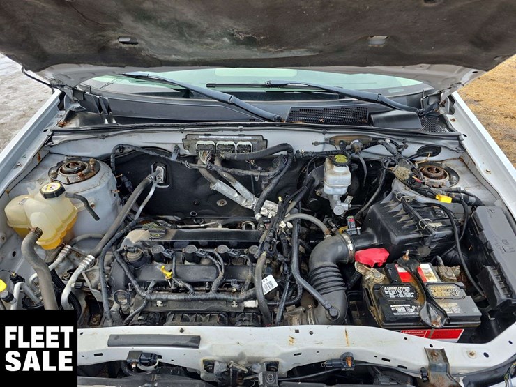 2011-ford-escape-image-36