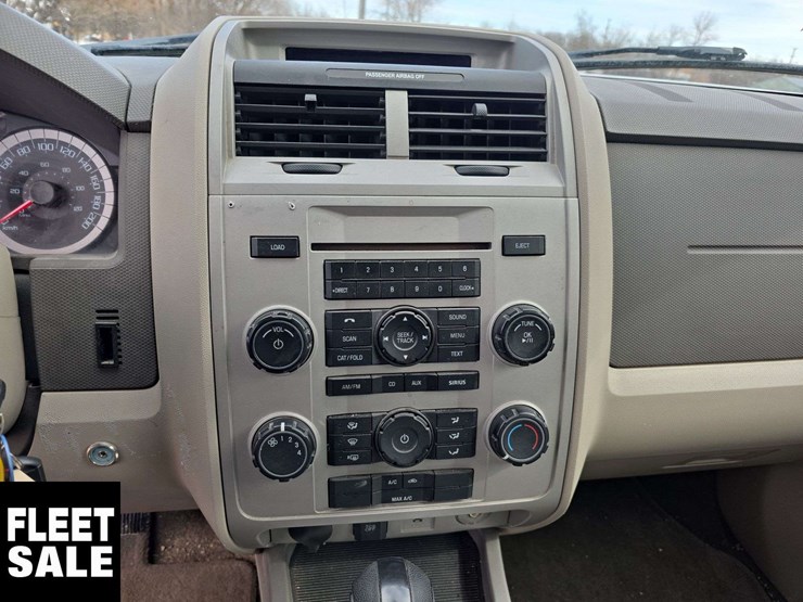 2011-ford-escape-image-21