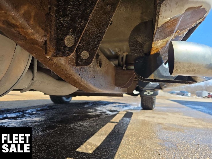 2010-chevrolet-silverado-2500hd-image-12