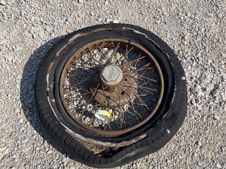 1916-milburn-electric-car-image-32