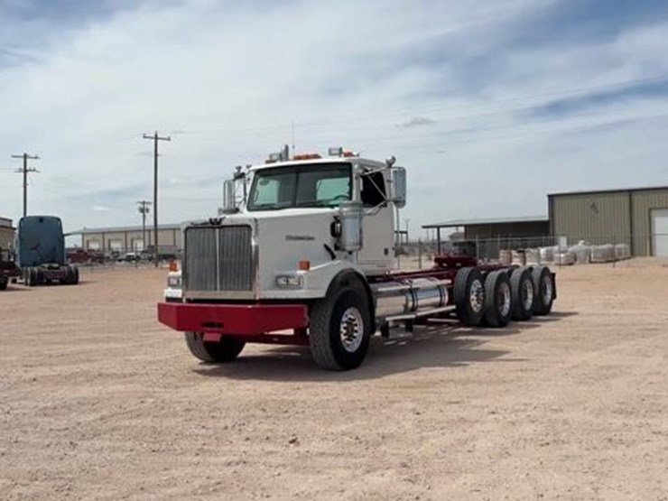 2012-western-star-4900-image-1