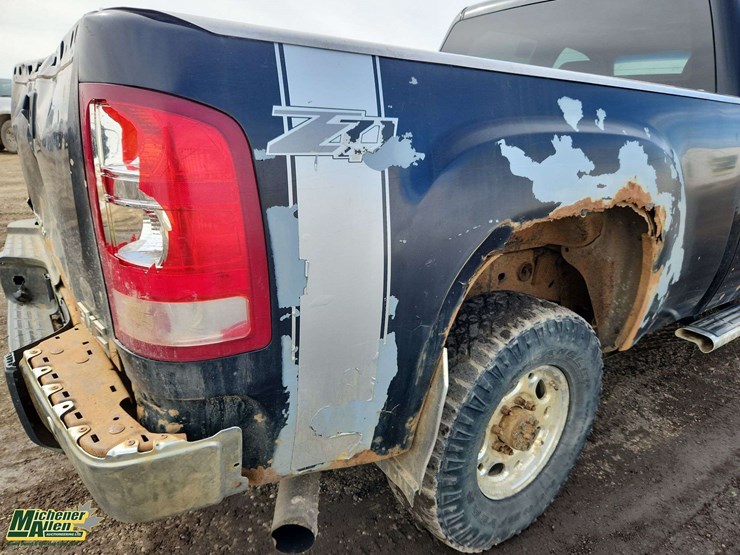 2010-gmc-sierra-2500hd-image-40