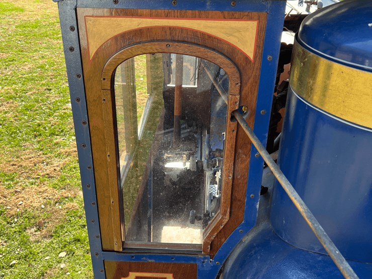 frick-steam-locomotive-with-track-image-99