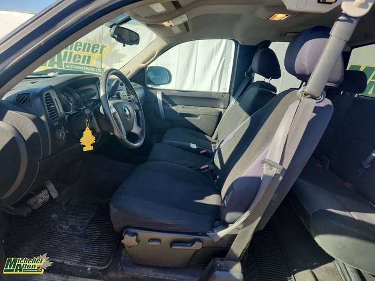 2010-chevrolet-silverado-1500-image-14