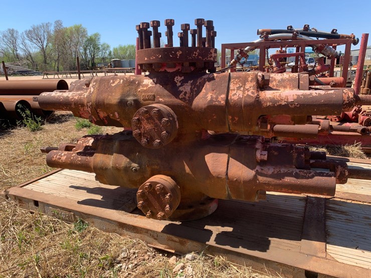 13-3/4”-id-double-hydraulic-bop-u-type-image-3