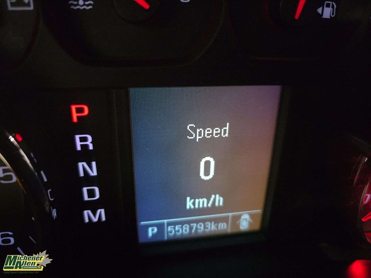 2014-chevrolet-silverado-1500-image-2