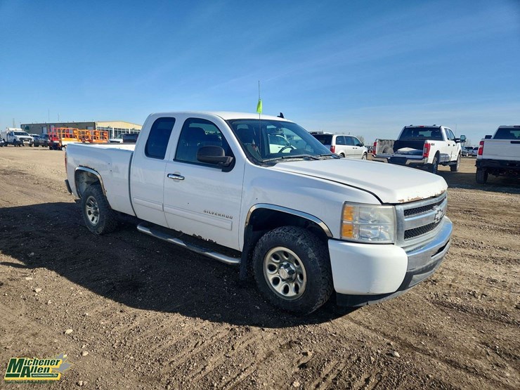 2010-chevrolet-silverado-1500-image-4