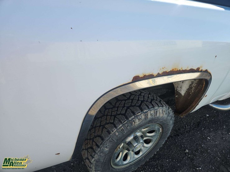 2010-chevrolet-silverado-1500-image-36