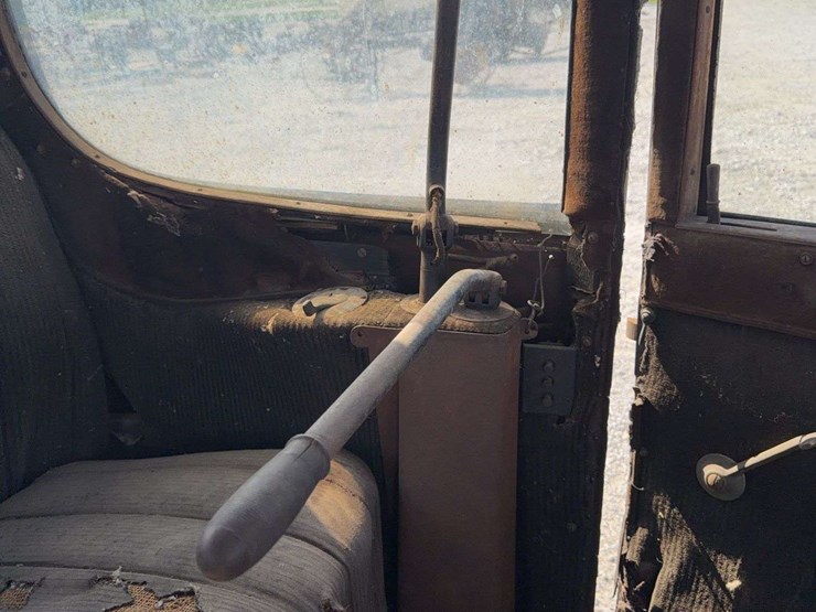 1916-milburn-electric-car-image-29