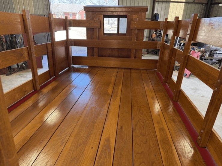 1920-traffic-truck-image-28