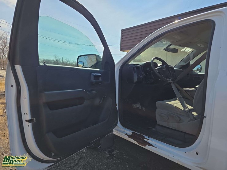 2014-chevrolet-silverado-1500-image-16