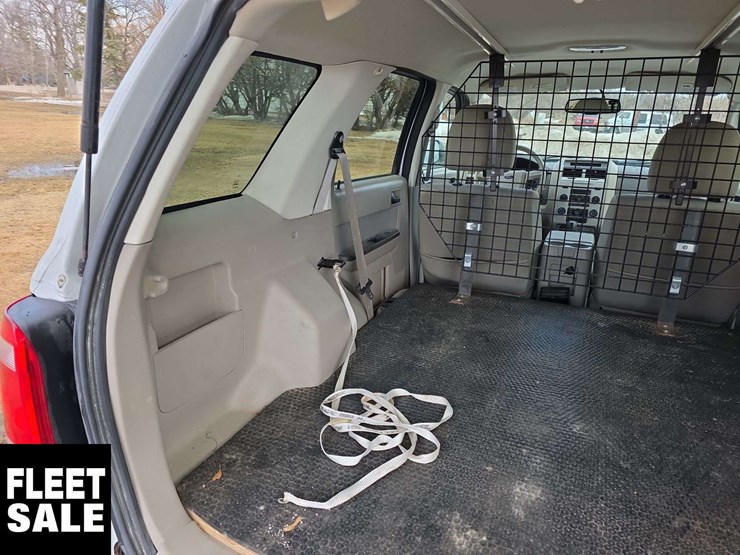 2011-ford-escape-image-27