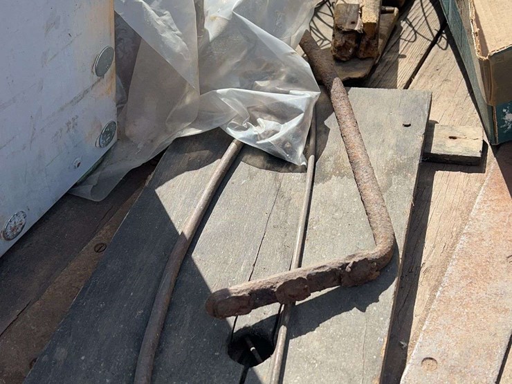 international-highwheeler---restoration-started---original-paint-bed-image-23