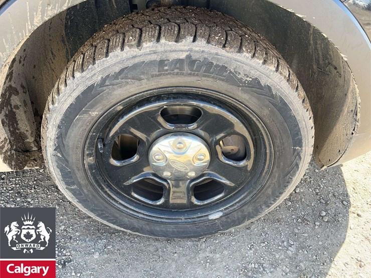 2018-ford-explorer-image-12