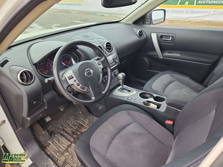 2013-nissan-rogue-image-19