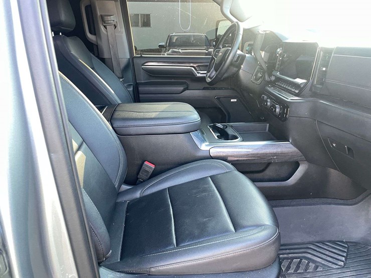 2024-chevrolet-silverado-2500-image-19