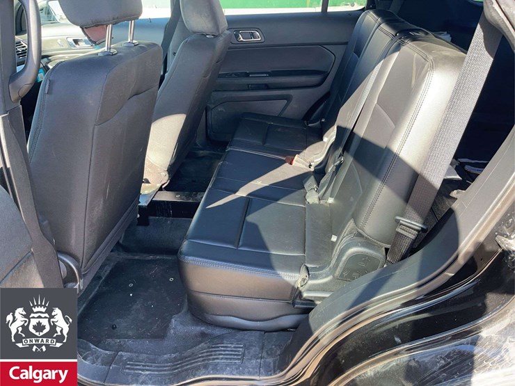 2018-ford-explorer-image-18