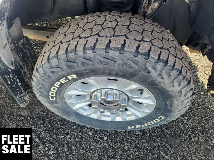 2022-ford-f350-image-10