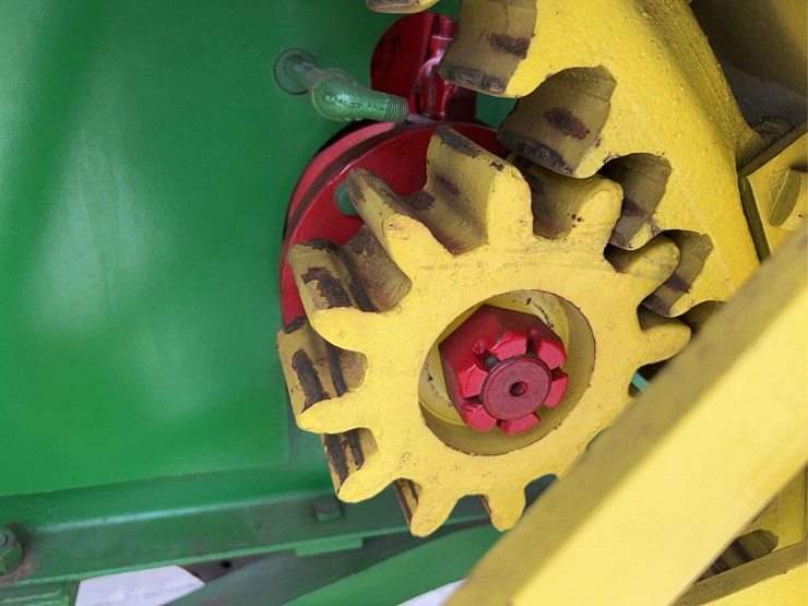 12-25-waterloo-boy-model-n-image-31