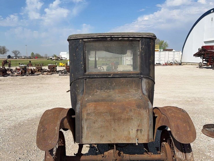 1916-milburn-electric-car-image-6