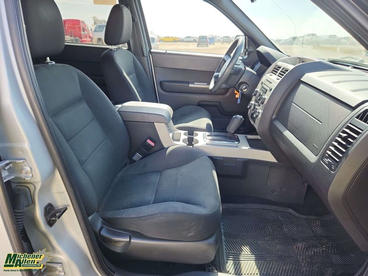 2008-ford-escape-image-23