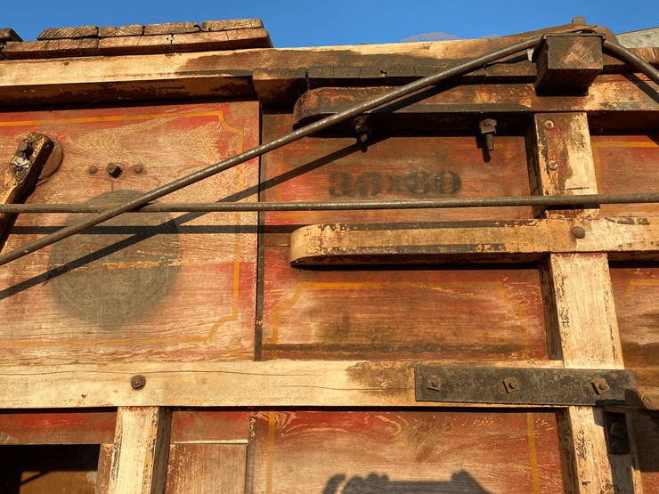 1911-russell-36-x-60-wood-threshing-machine-image-5